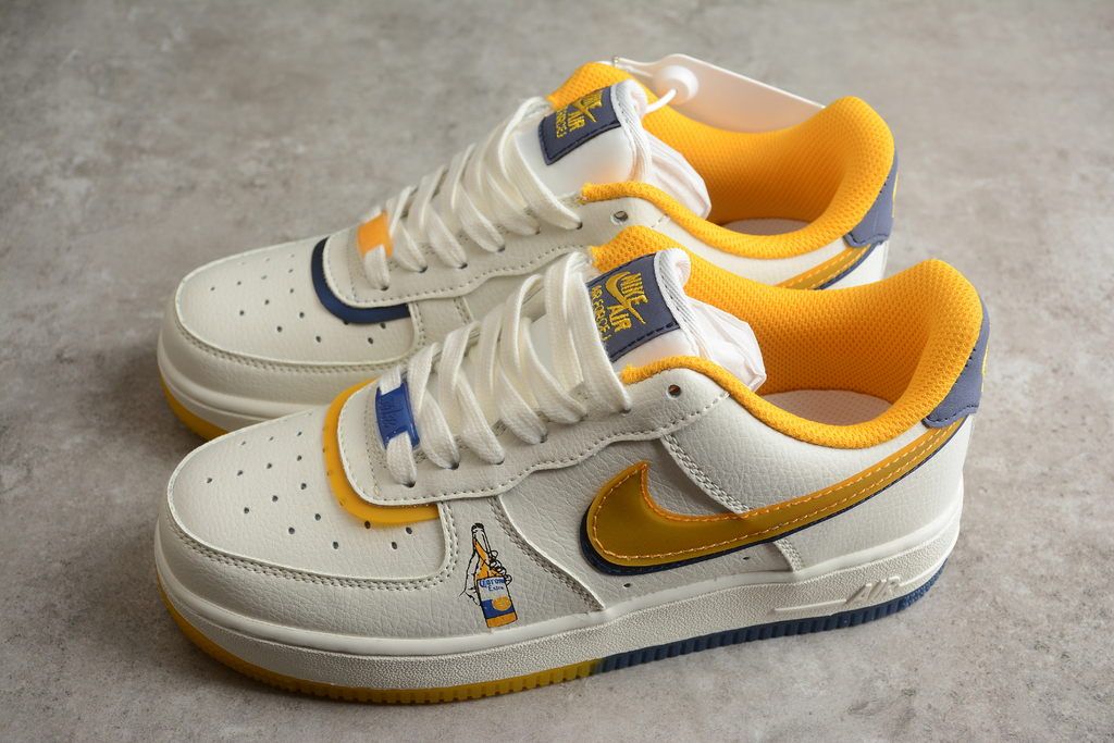 Nike af1 store white and yellow