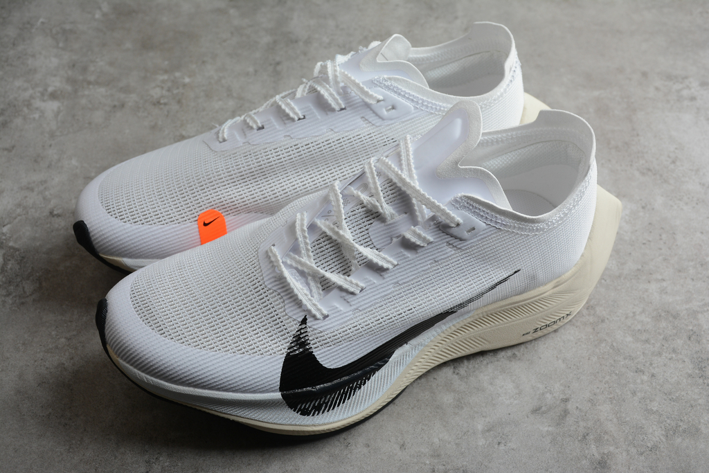 Nike store vaporfly white