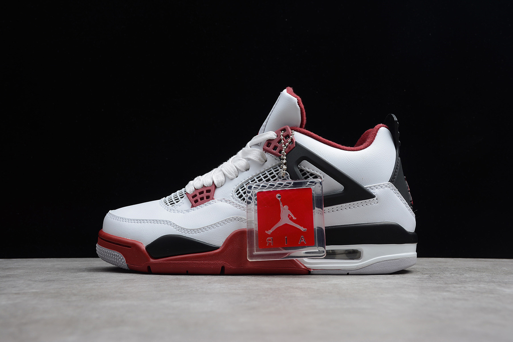 Jordan retro 4 black white store red 2019