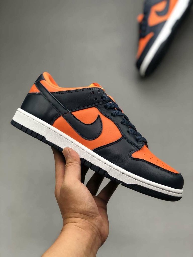 Sb store dunk orange