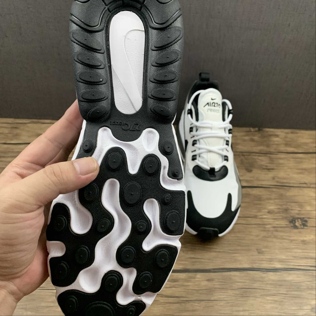 Nike react element cheap 270 futura black white