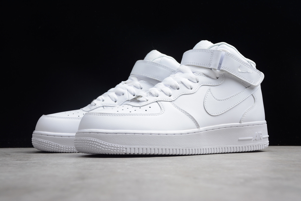 Nike air force 1 mid hot sale triple white