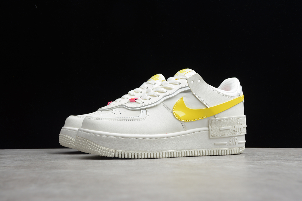 Nike air force cheap 1 light yellow