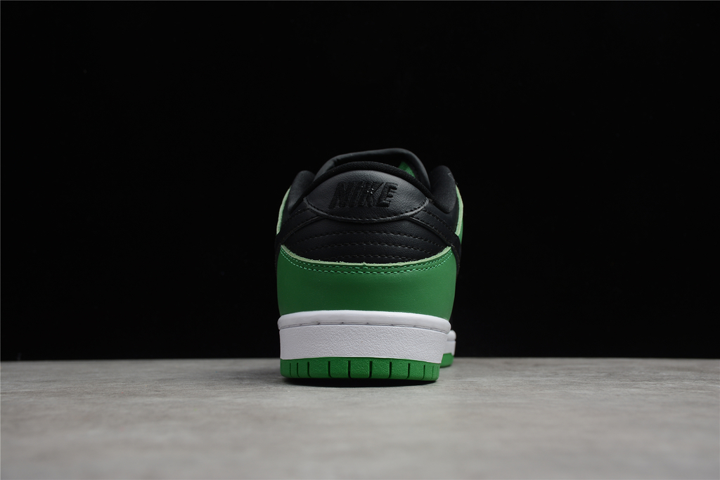 Nike SB Dunk Low Classic Green : r/Sneakers