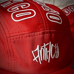 Imagem do Boné Anth Co - Five Panel Skate - Fecho diferenciado - Vermelho Letra Branca - Combina com tudo - Envio Imediato