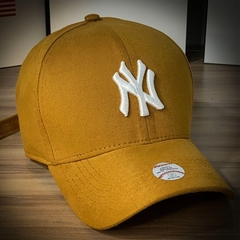 Boné Infantil - New York Caramelo Logo Branco - 2 a 14 anos Com Regulador - Qualidade Absurda