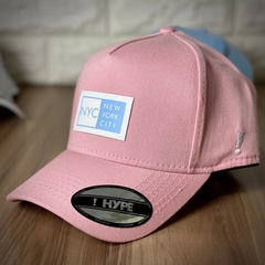 Boné Hype - NYC Quadrado Rosa - Lançamento de Alta Qualidade - Envio Imediato - Bonés imports - loja de bonés