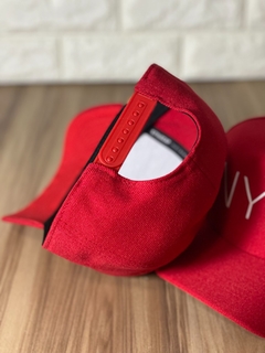 Boné NYC Copa Alta Fundo G - Vermelho SnapBack - Original De Alta Qualidade - Encaixe Perfeito - Envio Imediato - Bonés imports - loja de bonés