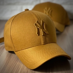 Boné New York - Clássico - Fitinha Strapback - Caramelo Monocromático - Combina com tudo - Envio Imediato