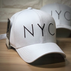 Boné New York City - Fitinha Strapback - Branco NYC Preto - Combina com tudo - Envio Imediato