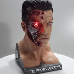 Figura Cabeza Terminator en Resina 20 cm pintada a mano, con luz LED