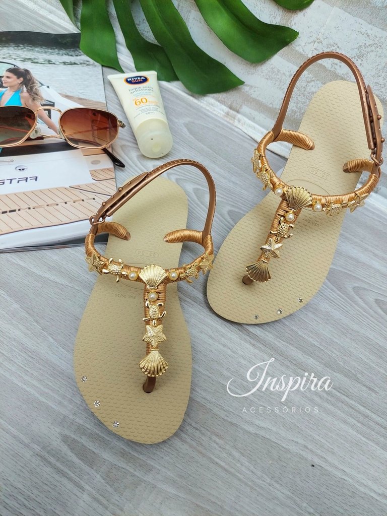 Gold 2025 leaf havaianas