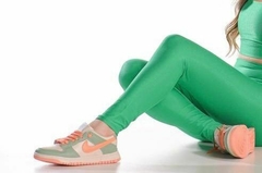 Nike Dunk SB Low Feminino na internet