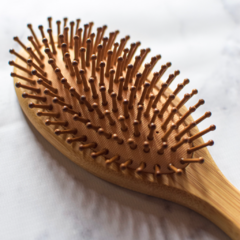 Cepillo para Cabello de Bambu Grande - comprar online