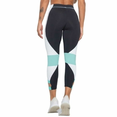 Legging Midi Upper na internet