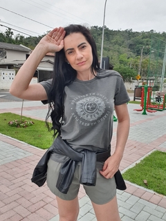 T-SHIRT ESTONADA CHUMBO MISTICY 100% ALGODÃO FEMININA na internet