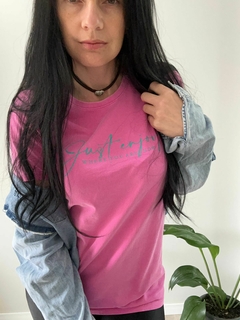 T-SHIRT ESTONADA ROSA CLICH JUST CAMISETA 100% ALGODÃO FEMININA na internet