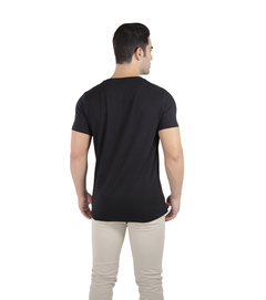 CAMISETA HENLEY PRETA - comprar online