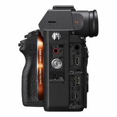 Câmera Sony A7R III (ILCE-7RM3) Corpo na internet