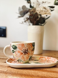 Combo taza + bandejita | Flores rosas