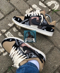 TÊNIS SB DUNK LOW - NIKE X TRAVIS SCOTT