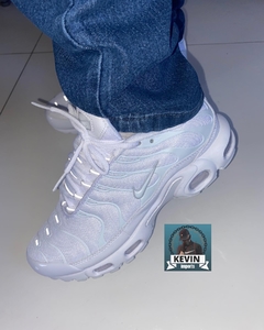 Nike TN PLUS branco na internet