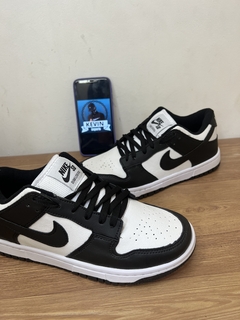 TÊNIS NIKE DUNK LOW 'BLACK WHITE' na internet