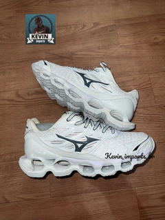 Mizuno Prophecy 11s White