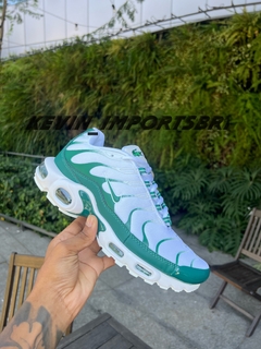 NIKE TN x Lacoste na internet