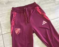 Pantalon de River Plate 2025 Bordo en internet