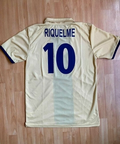 Camiseta Retro de Barcelona Alternativa 2001 (Riquelme) - comprar online