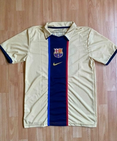 Camiseta Retro de Barcelona Alternativa 2001 (Riquelme)