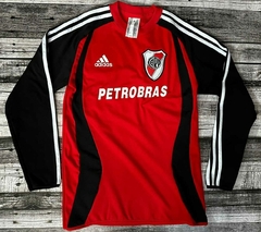 Buzo Retro de River Plate Petrobras 2005/06 en internet