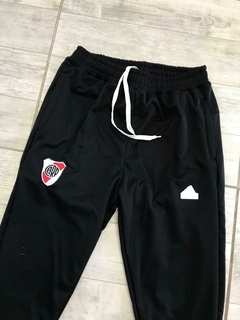 Pantalon de River Plate 2024 Concentracion en internet