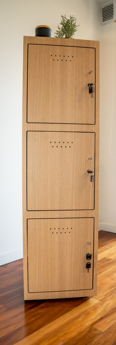 Locker 3 puertas Bolsero / Guardarropas con cerradura! - tienda online