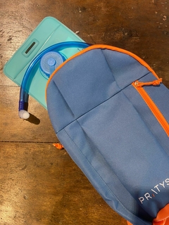 Mochila 10 L + Bolsa de Hidratación - comprar online