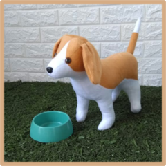 Cachorro beagle de pelúcia