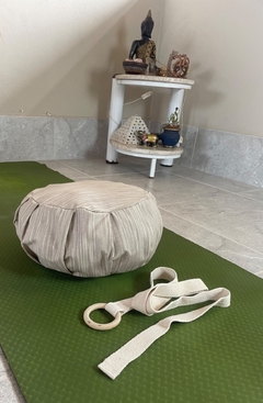 Zafu Almofada para Meditação + Faixa de Yoga - comprar online