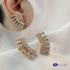 Brinco ear cuff cravejado