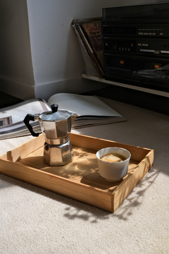 Taza de café o té en porcelana blanca. Diseño inspirado de la tradicional ceremonia del té japones. 