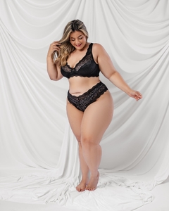 CALCINHA SEMI FIO EM RENDA CURVY 55103 na internet