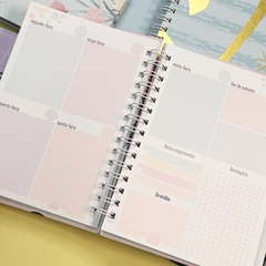 Desk Planner - Julia Artess