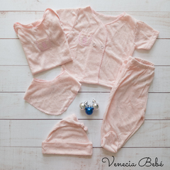 Ajuar 5 piezas rosa claro melange y pintitas con detalles de picot rosa - comprar online