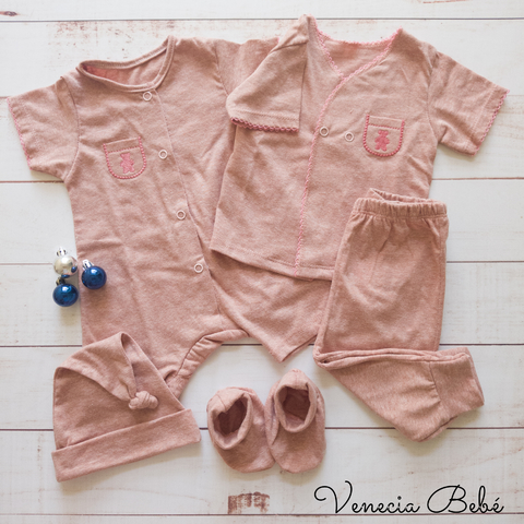 Piment Hogar & bebé - Vestidura de capazo colección GRETEL 🍂💚 Disponible  en verde menta, rosa empolvado y gris 🔝 @uzturre_ubabies . Regálanos un ❤️  si te gusta, comenta 📥 y compártelo