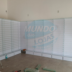 Painel Canaletado em Vidro Modulado (Medidas e cores sob consulta)