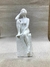 Escultura Mulher Sentada - comprar online