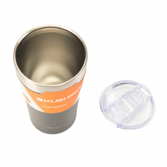 Vaso térmico KUSHIRO gris de 500ml con tapa transparente, ideal para mantener bebidas calientes o frías.