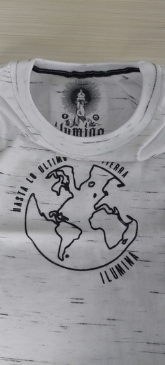 REMERA NIÑO "MUNDO". TALLE 2, 4, 6. - comprar online