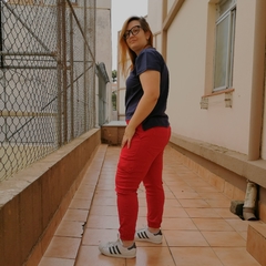 Calça Jogger Feminina Vermelha na internet