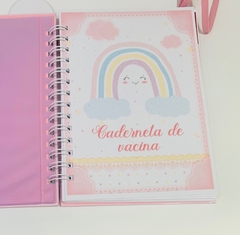 Caderneta de Vacinas - Arco-íris Menina - comprar online